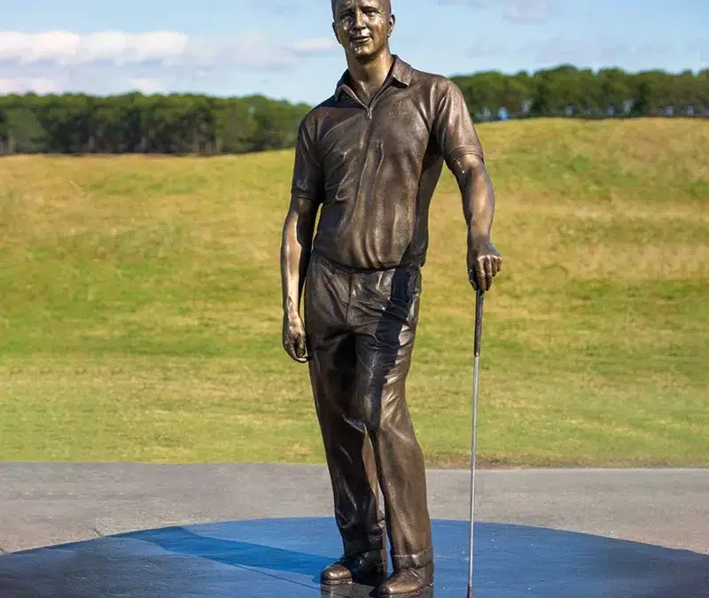 Arnold Palmer Memorial Statue